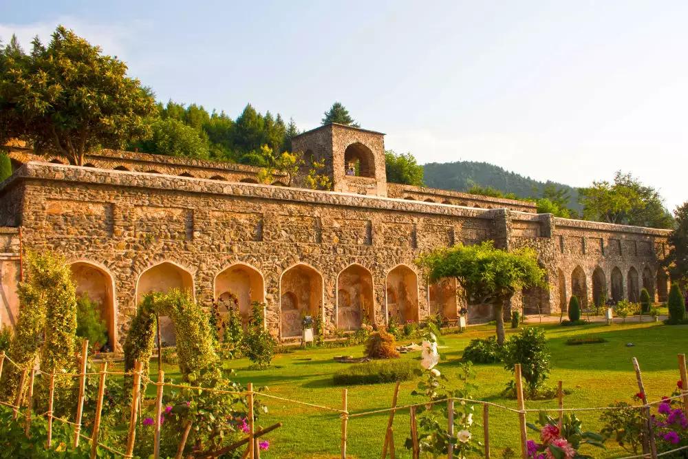 pari mahal