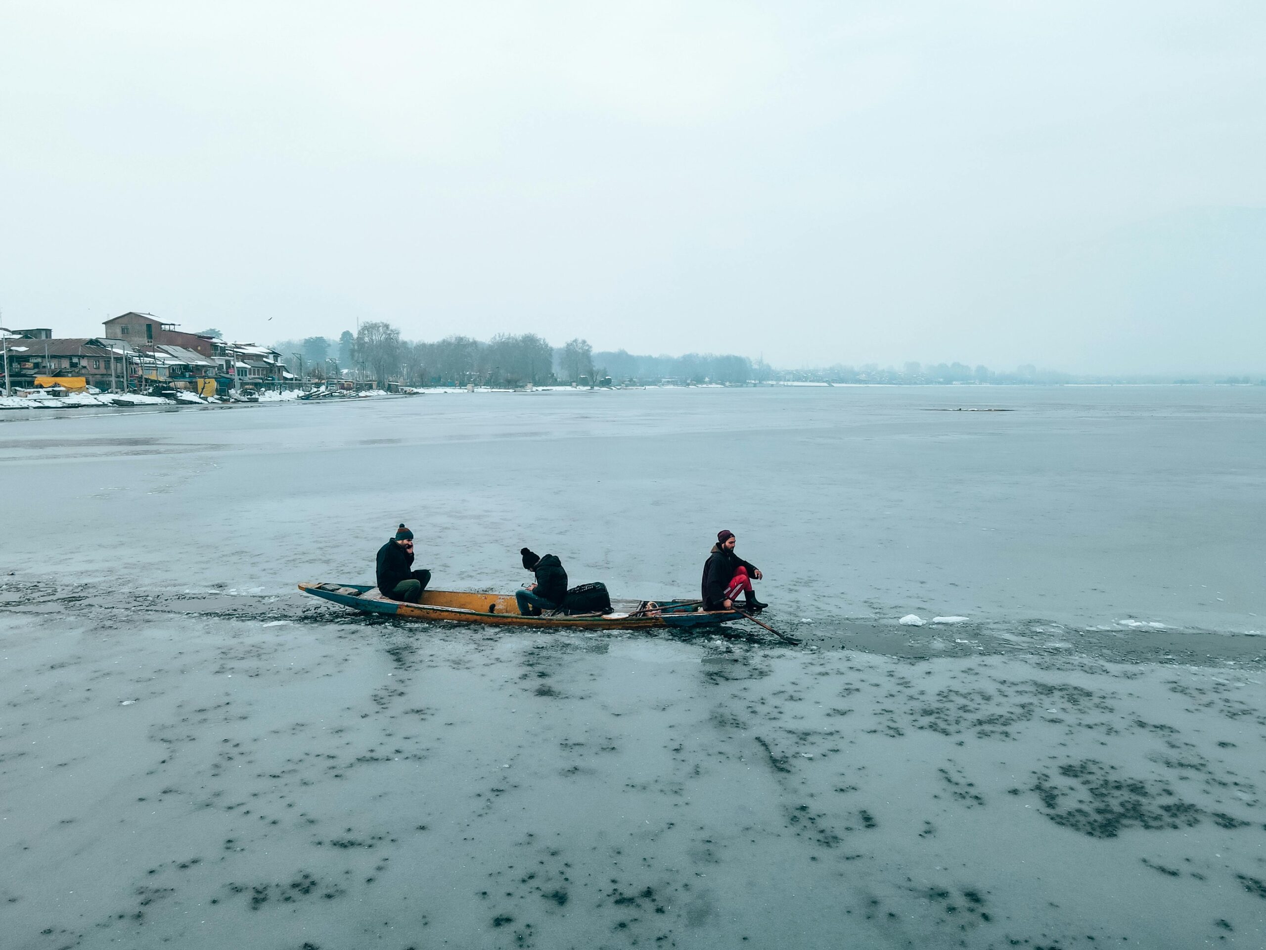 stunning views of frozen dal lake srinagar