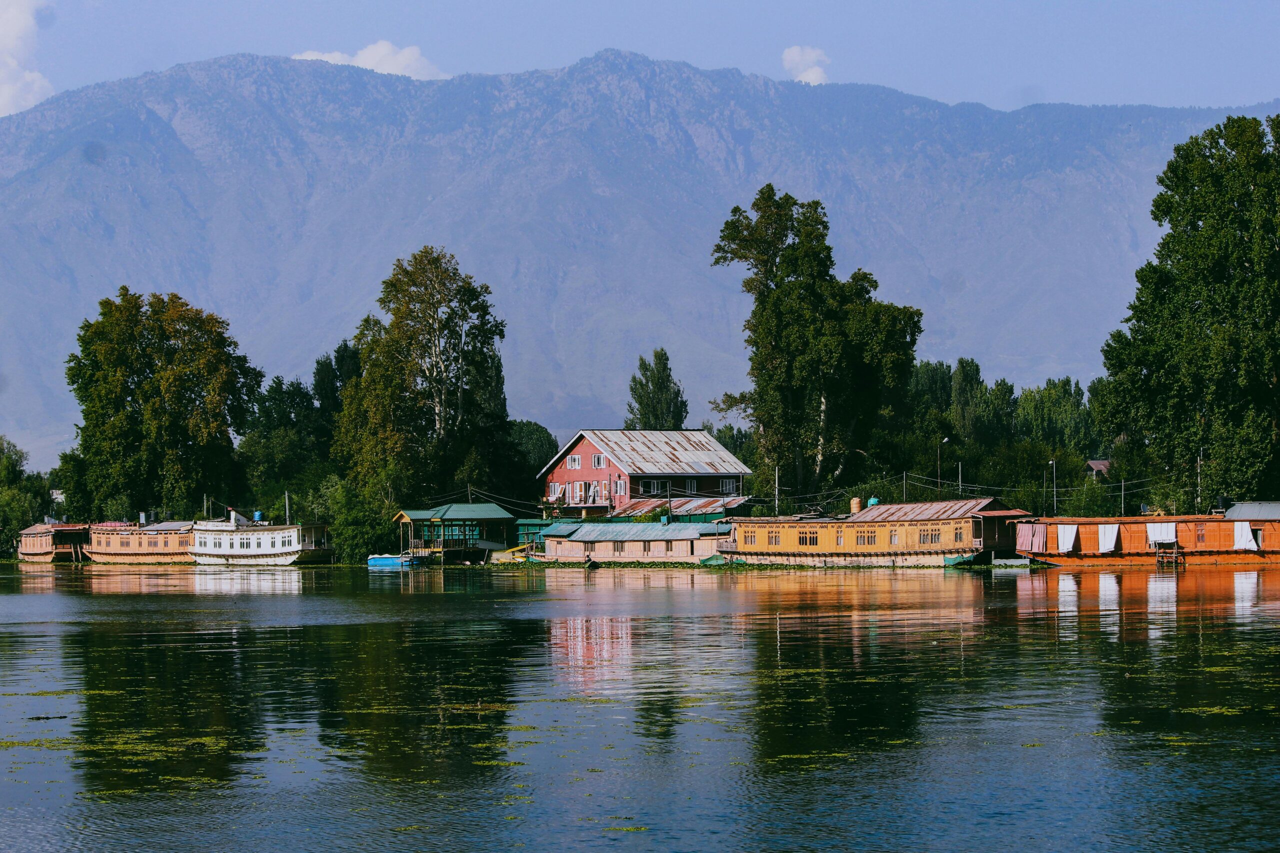 houseboats in kashmir