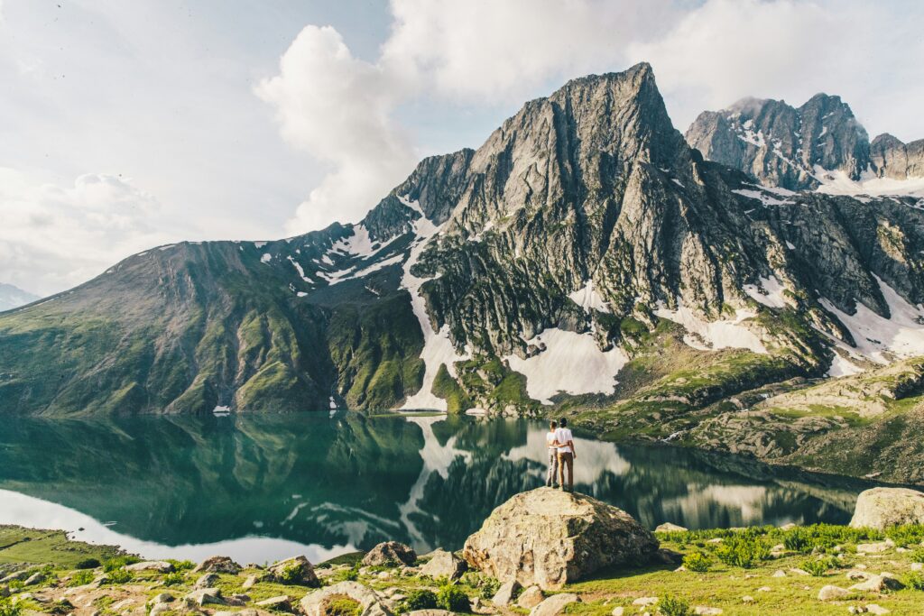 Gurez & Kashmir | A Blend Of Offbeat & Touristy