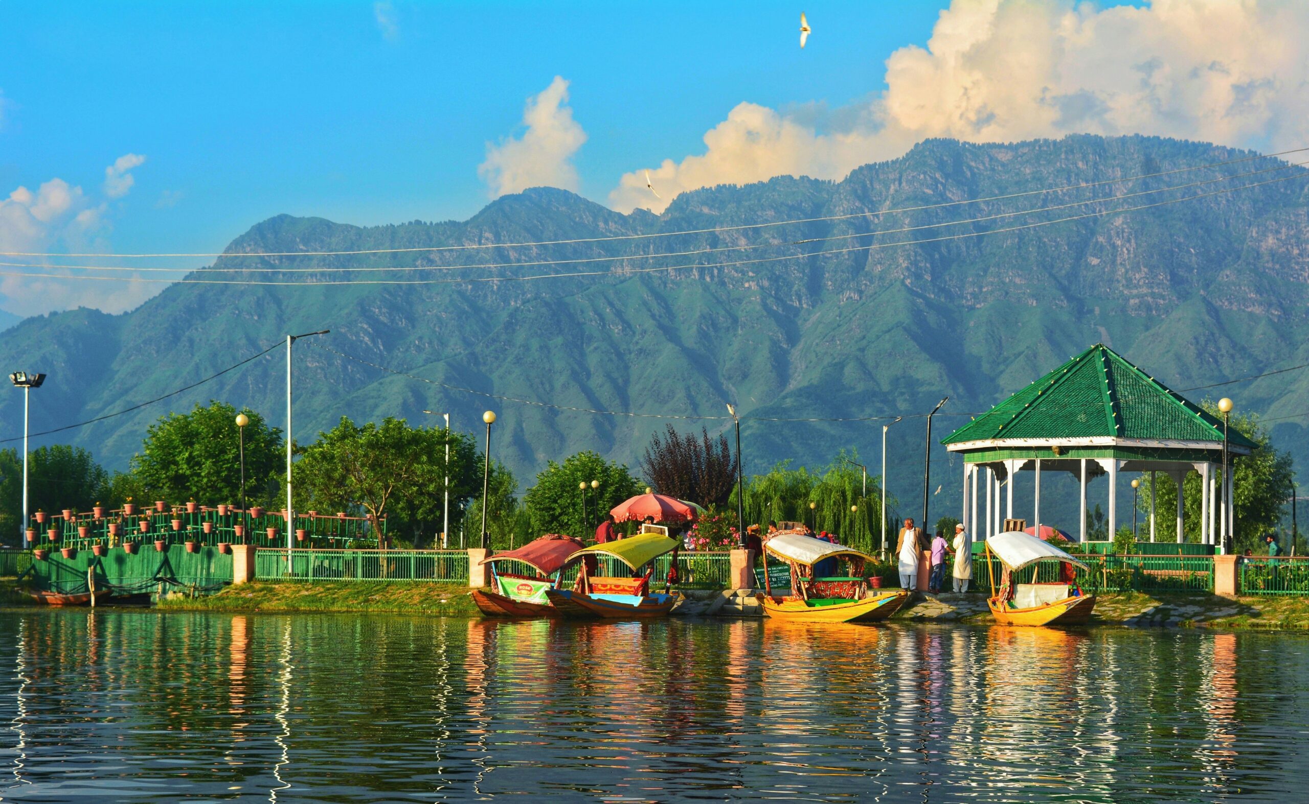 dal lake kashmir
